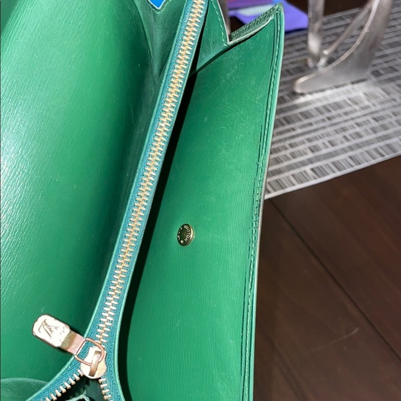 Green Louis Vuitton Wallet - Picture 11 of 13